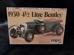 MPC International Classics 1930 4 1/2 Litre Bentley 1/32 Scale 2-1018