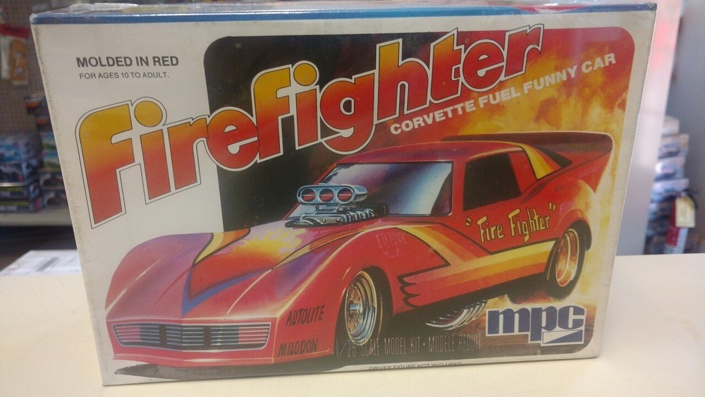 MPC 1-0702 Firefighter Corvette Fuel Funny Car 1/25 model kit
