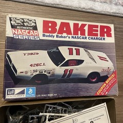MPC BAKER NASCAR BUDDY BAKER’S CHARGER CAR MODEL KIT 1:25 1-1702-225 NEW, 1972
