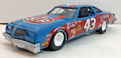 Richard Petty STP Oldsmobile 442 Vintage Built Model Kit NASCAR RARE Stock Car