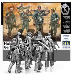 MB (MASTER BOX LTD) 35249 1/35 GERMAN INFANTRY WWII ‘HOT SUMMER 1941’ MODEL KIT