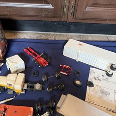 AMT Semi Trucks – Trailers 1/43 Model Kit Lot Tone of Pieces