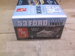 AMT ’53 Ford Pickup Truck 3in1 Retro Deluxe Trophy Series Kit AMT882