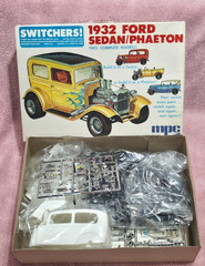 ORIGINAL 1981 issue of the MPC 1932 Ford Sedan / SWITCHERS Series kit 100%