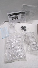 Revell Ford Bronco 1:25 Scale Plastic Model Kit Sealed 85-4320 NEW open box