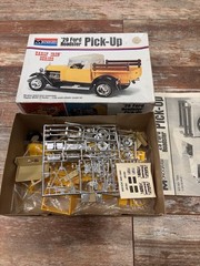 1974 Monogram USA 1/24 Model 1929 Ford Roadster Pick-Up Truck New Open Box