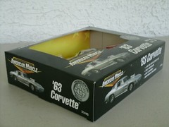 American Muscle 63 Corvette 1:64 Diecast Model Kit #31445