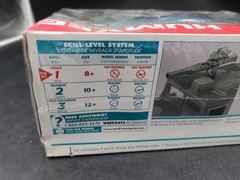 🔥Revell Snaptite Military Humvee Hummer 1:25 Model Kit #85-1909 1999 Dented box