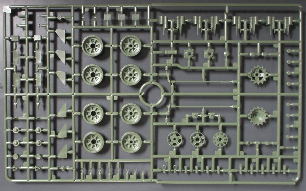 Amusing Hobby 1/35th Scale T-90A MBT – Parts Tree F from Kit No. 35A050