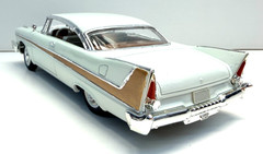 AMT 1:25 Scale 1957 Plymouth Fury White John Klaver Pro-Built Model Kit