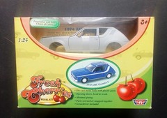 MOTOR MAX FRESH CHERRIES 1974 AMC GREMLIN 1:24 DIE-CAST METAL MODEL KIT NRFB