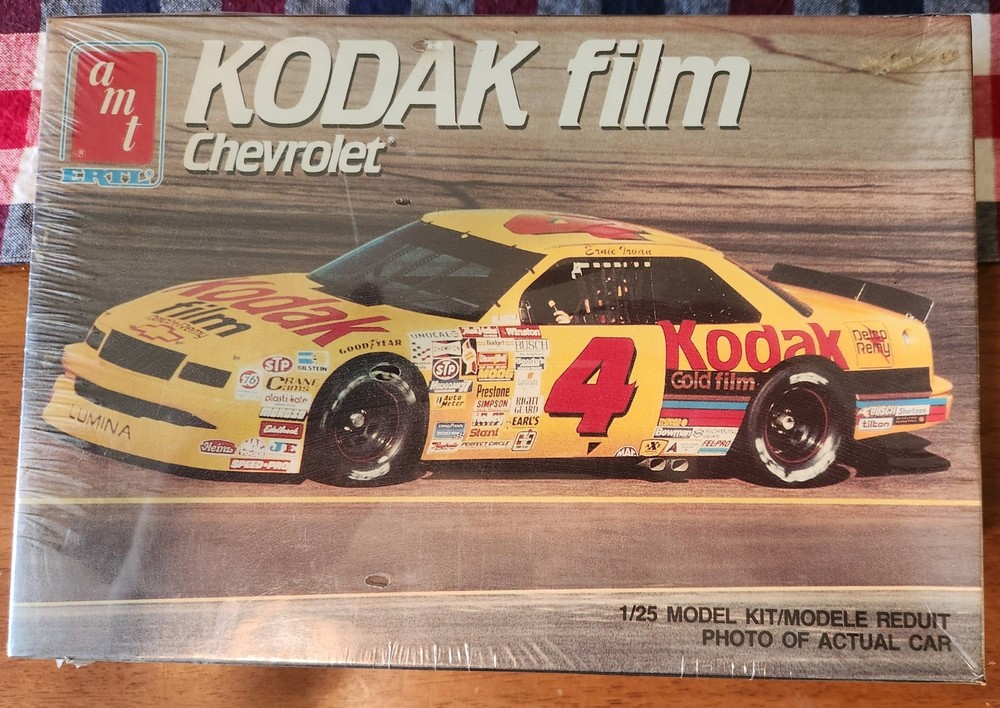 New Chevrolet Kodak Film Model Kit # 6727 Scale 1:25 AMT Sealed Box