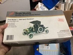 VINTAGE – JLE Scale Models FORD MODEL T “1909 SPORT RUNABOUT” Model Kit #4021