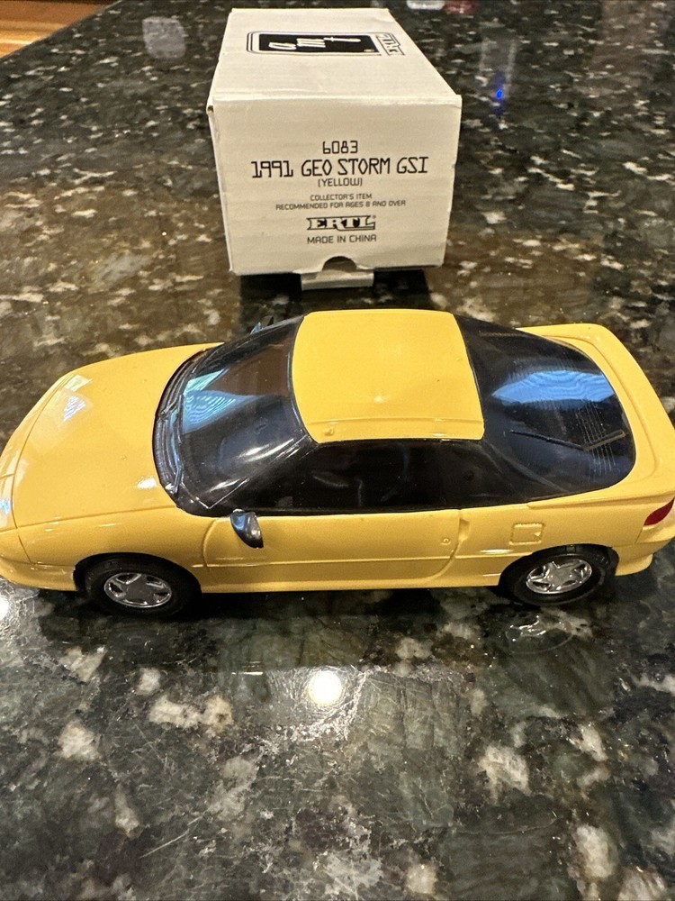 AMT/ERTL 1991 Geo Storm GSI Promo Model – 6083 – Yellow