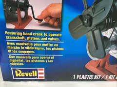 Revell Visible V-8 Engine 1/4 Scale W/ Moving Pistons & Crank Model Sealed Parts