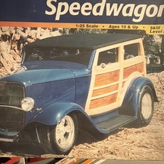 Revell Monogram 1/25 Dan Fink’s Speedwagon 32 Ford Woody Wagon Model Kit SEALED