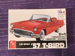 NEW AMT 1:25 1957 FORD THUNDERBIRD T-BIRD CONVERTIBLE 3-in-1 MODEL KIT AMT1397