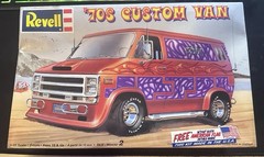 Revell 70s Custom Van 1:25 Scale Model Kit #85-7686 NEW Sealed!