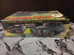 New Sealed Polar-Lights Green Hornet “Black Beauty” Plastic Model Car Kit 1/32