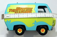 Revell 2017 Scooby-Doo Model Kit Daphne, Fred, Scooby, & Mystery Machine