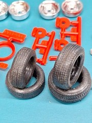 Revell AMT Ertl Monogram MPC 1/24 Model Part 1932 Ford Wheels & Tires Custom