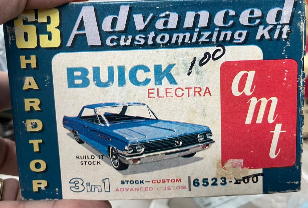 AMT 6523 1963 Buick Electra Hardtop Annual Vintage model 1/25 McM