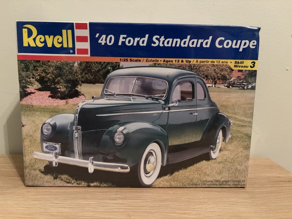 Revelle 1:25 40 Ford Standard Coupe Model Kit Factory Sealed