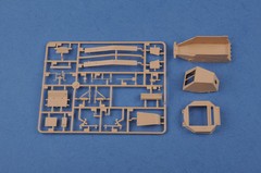 Hobbyboss 1/35 83875 Soviet Su-18 SPH Model Kit
