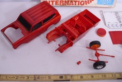 ERTL INTERNATIONAL SCOUT II MODEL KIT 1:25 8021 BUILT WITH BOX