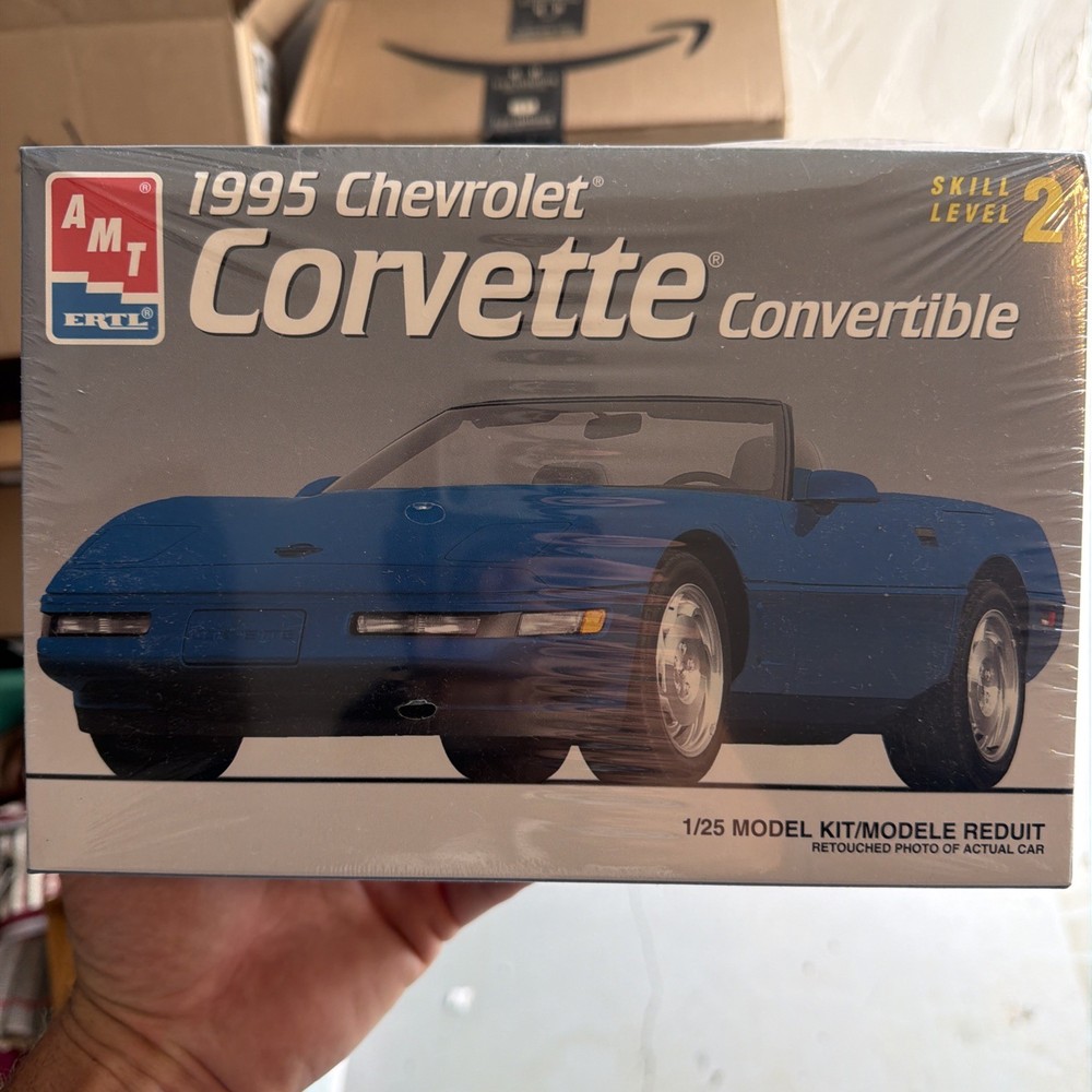 🇺🇸Chevrolet🏁Corvette🇺🇸1995🏁Convertible AMT 1:25 Model Sealed