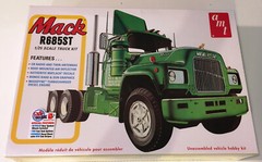 AMT 1/25 Mack R685ST semi tractor