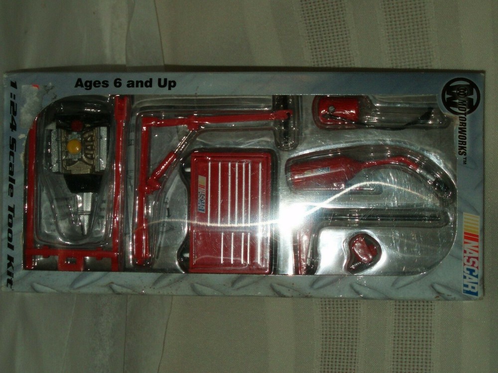 MOTORWORKS 1/24 Scale NASCAR TOOL KIT NIB ITEM #42301