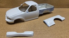 1996 Ford F-150 4×4 1/25 LINDBERG Started Model Kit for rebuilding or parts