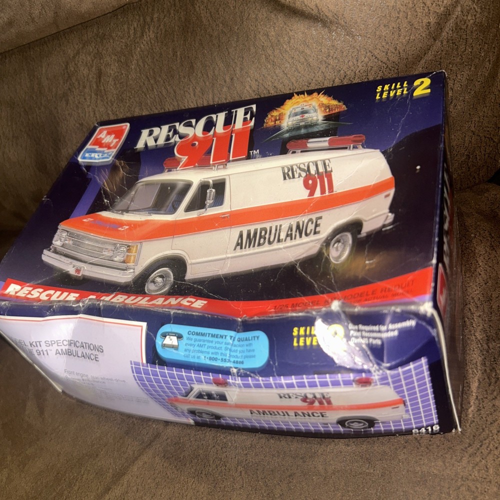 AMT ERTL RESCUE 911 AMBULANCE #6416 Open Box