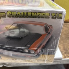 NIP VINTAGE REVELL 70 DODGE CHALLENGER MODEL KIT 1/24 SEALED