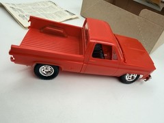 Vintage Monogram 1978 GMC Sport Pickup Truck Model Kit 1/24