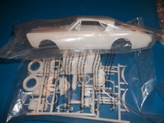1:25 Scale Hurst “Hemi Under Glass” Barracuda R/E Wheel Stander Drag Car