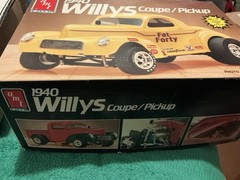 1 25 scale model parts 1940 Willys Coupe/ Pickup Steering Wheel, Header Lot Only