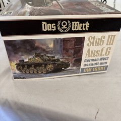 DAS WERK DW16001 1/16 StuG III Ausf.G Early (Plastic model) Brand New Sealed