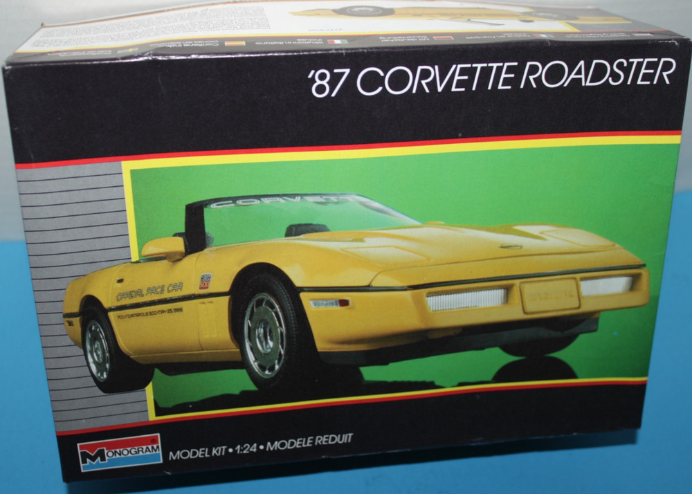 ’87 CORVETTE ROADSTER Indy Pace Car model kit 1/24scale MONOGRAM #2742 1980s vtg