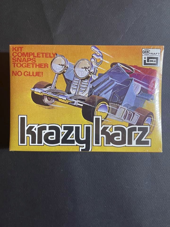 KrazyKarz #10 TRAVELIN’ TRUCKER Snap-together Model Kit
