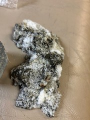 1/35 Resin Model accessories WWII snow MG bunker, oil tanks and rocks with snow.