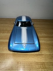 Jada Toys Blue Vintage Retro Model Car with Metallic Finish