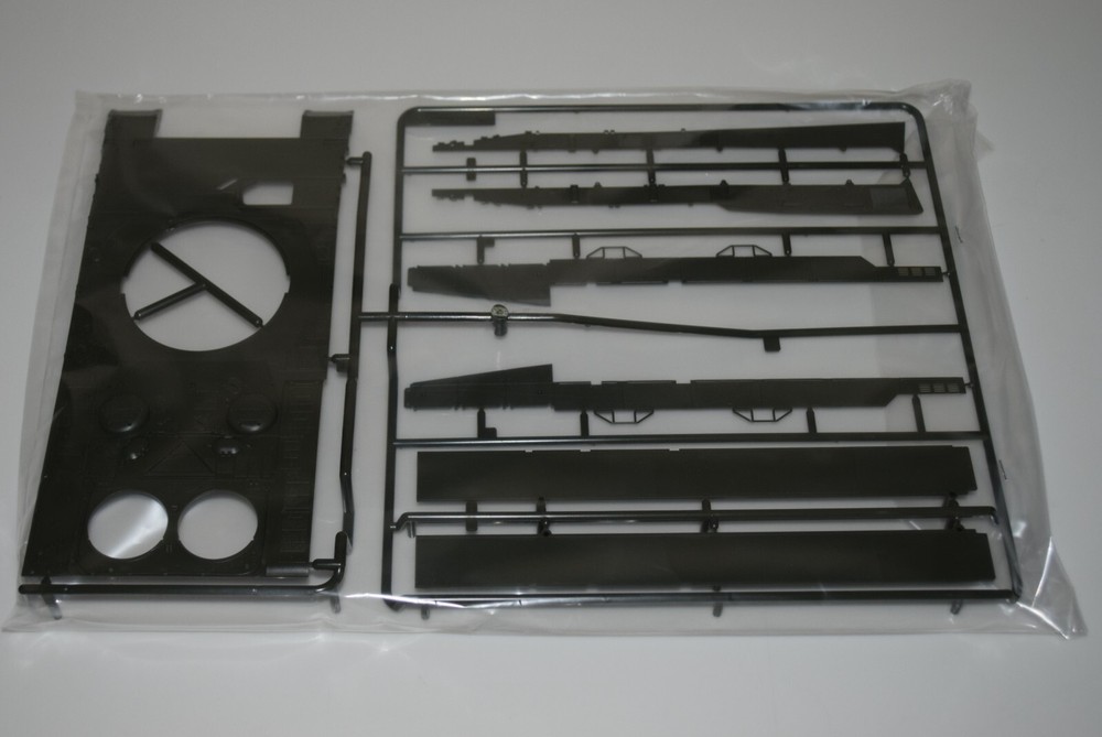 TAMIYA LEOPARD 2 A7V 35387 ⭐PARTS⭐ SPRUE B-UPPER HULL+SIDE SKIRTS 1/35