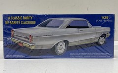 AMT ’66 Ford Fairlane 427 Plastic Model Kit 1:25 Scale Round 2 Sealed New