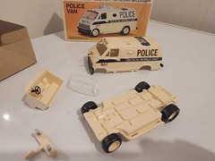 *Rare / Vintage* Monogram Snap Tite Police Van Built Model Kit “Junkyard”