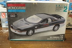 Monogram 93 Chevy Camaro Z28 Indy Pace Car Sealed Inside 1/25