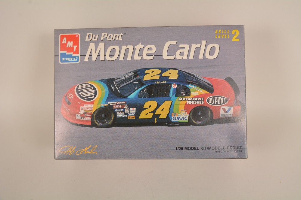 AMT 1:25 Du Pont Monte Carlo #24 Jeff Gordon #8190