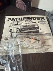 Nissan Pathfinder #30001 Plastic Model Kit 1:24 Scale NIOB Sealed Parts