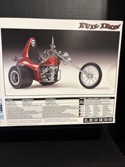 REVELL 17325 EVIL IRON CUSTOM CHOPPER TRIKE MODEL KIT-NIB-1/8 SCALE